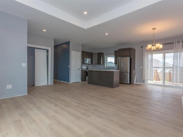 49 PARKHILL Crescent