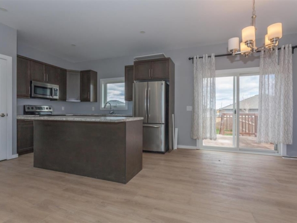 49 PARKHILL Crescent