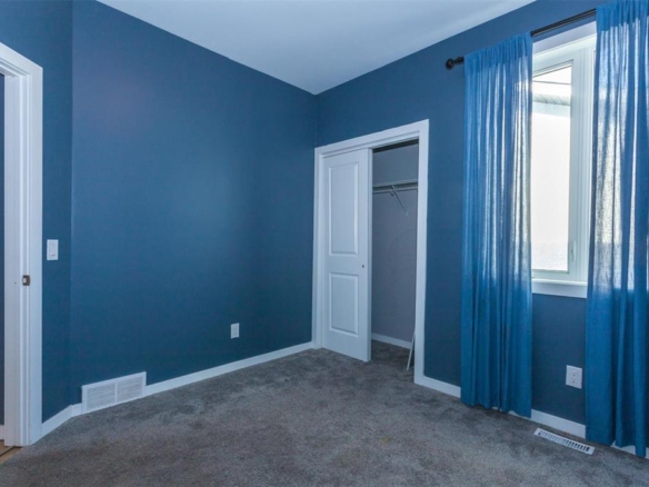 49 PARKHILL Crescent