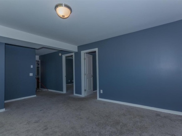 49 PARKHILL Crescent