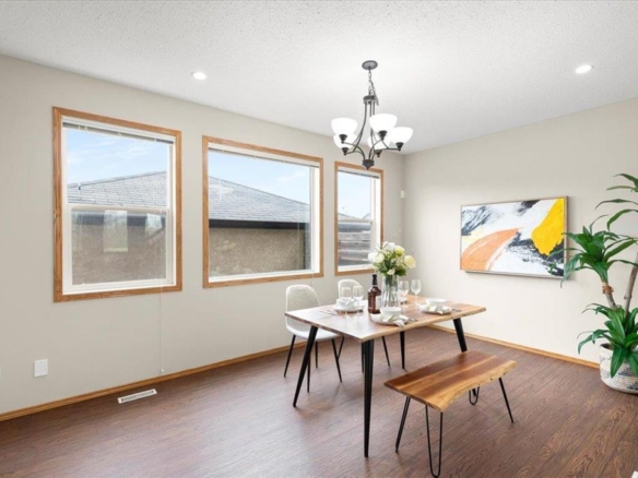 255 Bridgeland Drive N