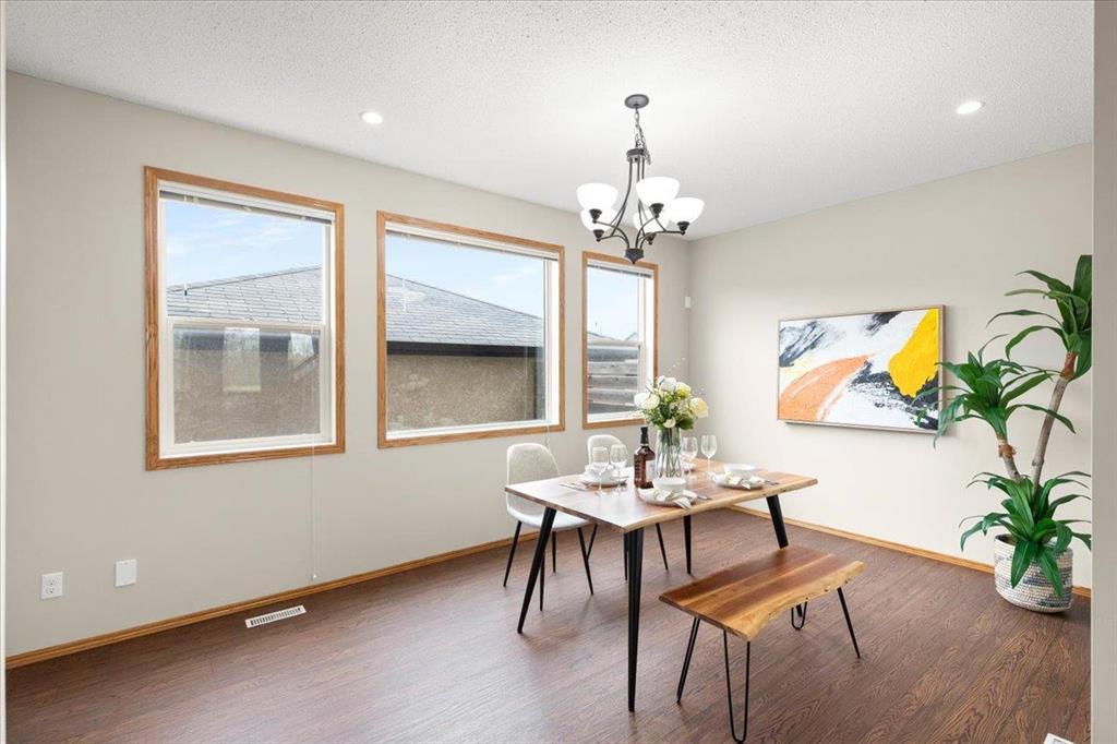 255 Bridgeland Drive N