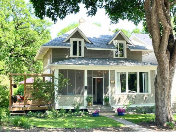 31 Deer Lodge Place