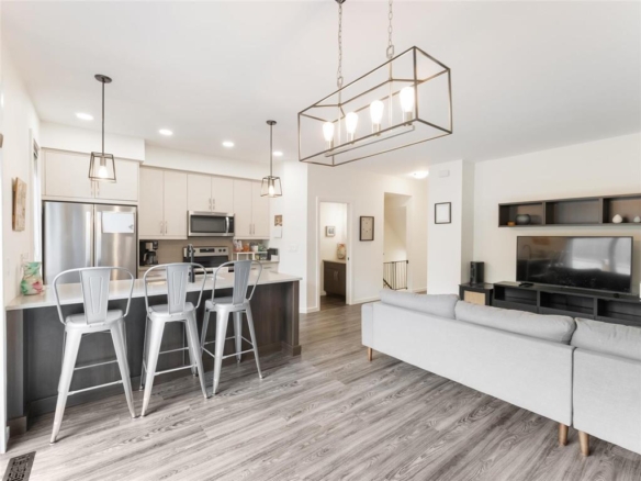 1203 388 Pipeline Road
