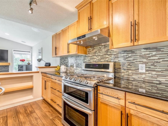 11 250 Amber Trail
