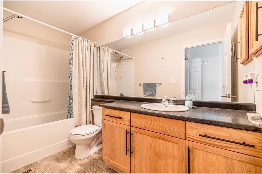 11 250 Amber Trail