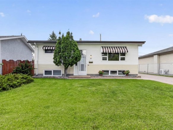 30 Vincent Massey Boulevard