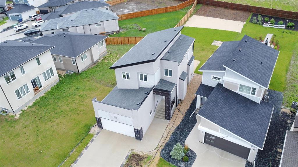 117 Douglas Henning Bay