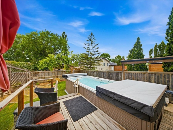 157 Rutledge Crescent