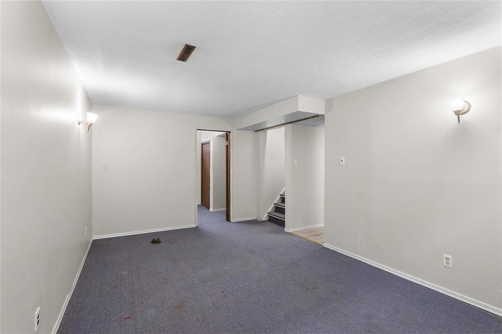 114 7TH S Street