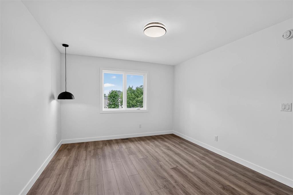 656 Elm Avenue