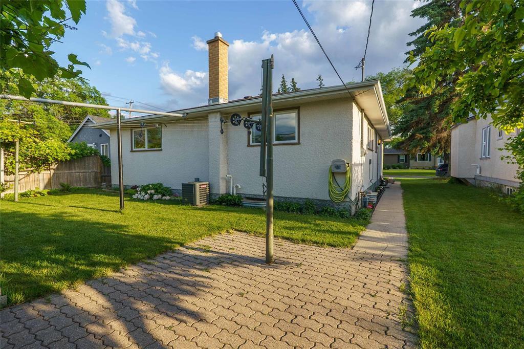 301 Kingsford Avenue