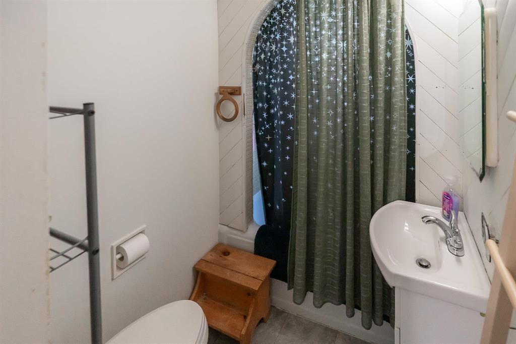 39 Martin Avenue W