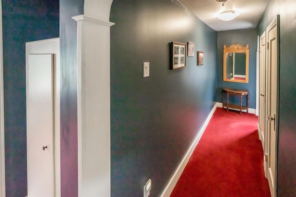 39 Martin Avenue W
