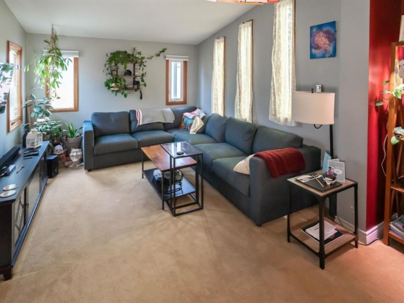 39 Martin Avenue W