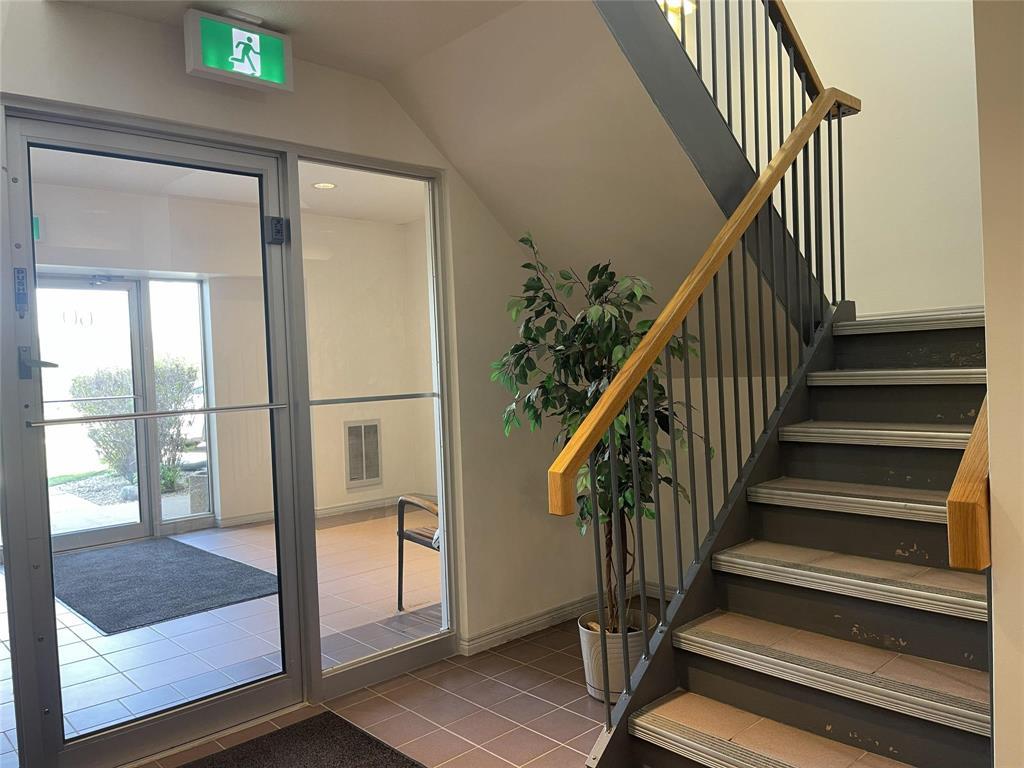 210 60 Dunkirk Drive
