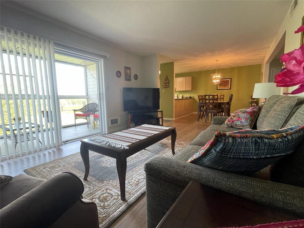 210 60 Dunkirk Drive