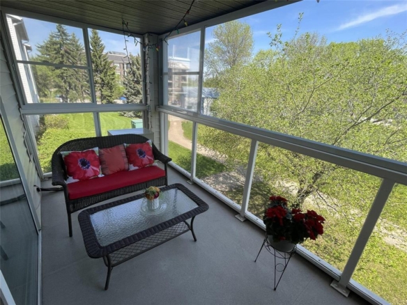 210 60 Dunkirk Drive