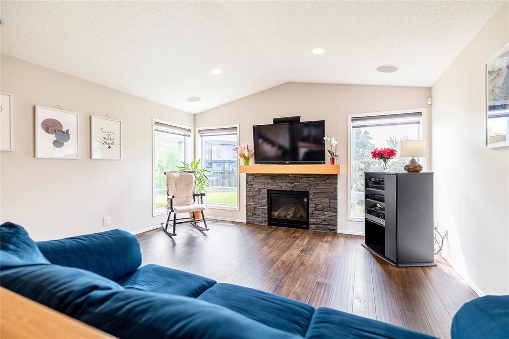 11 250 Amber Trail