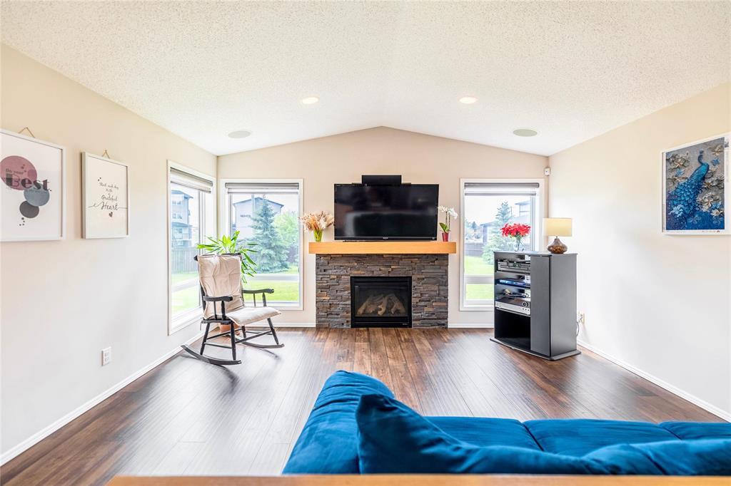 11 250 Amber Trail