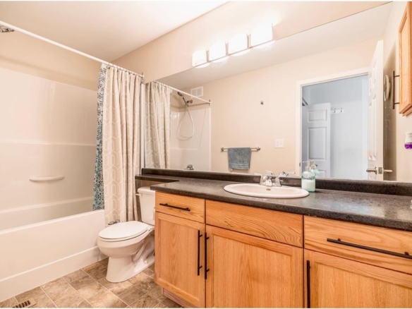 11 250 Amber Trail