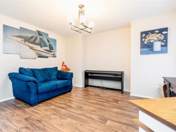 11 250 Amber Trail