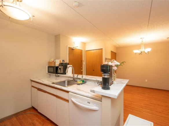 1312 70 Plaza Drive