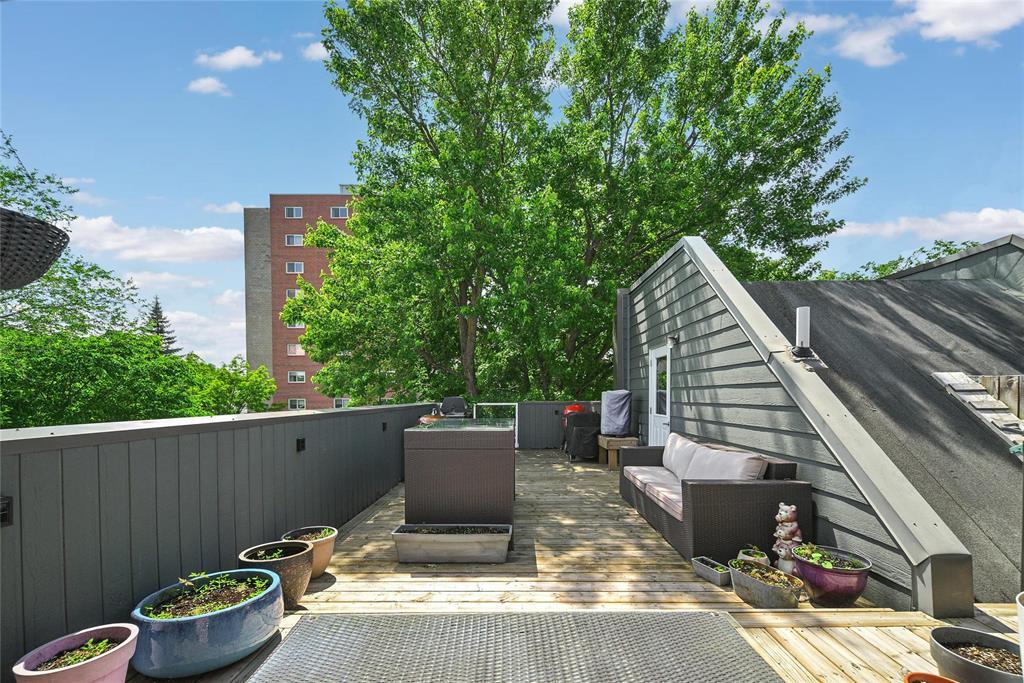 2 193 Horace Street
