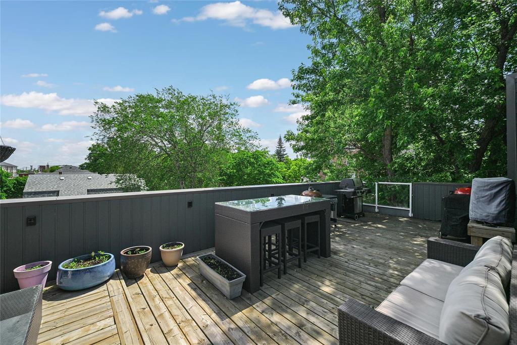2 193 Horace Street