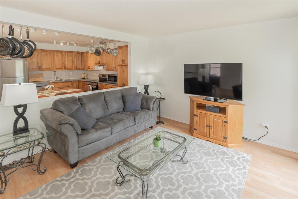 42 Chaldecott Cove
