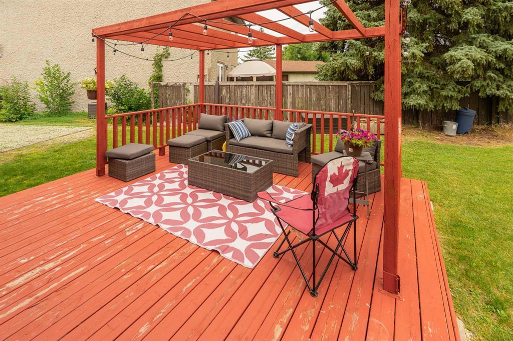 42 Chaldecott Cove