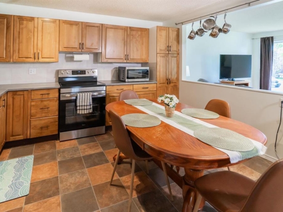 42 Chaldecott Cove