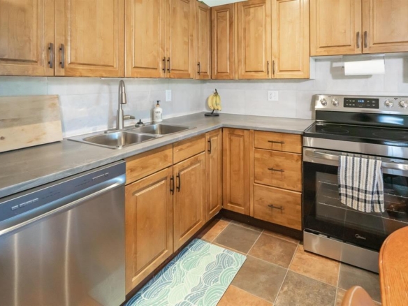 42 Chaldecott Cove