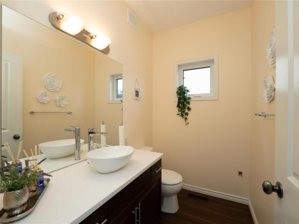 28 Maple Creek Road