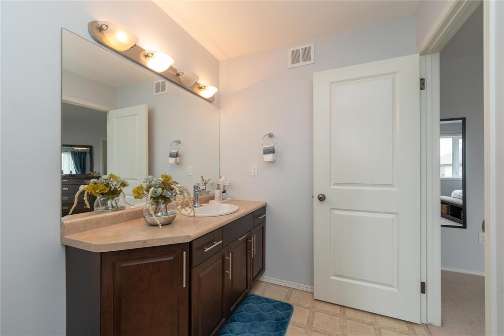 28 Maple Creek Road